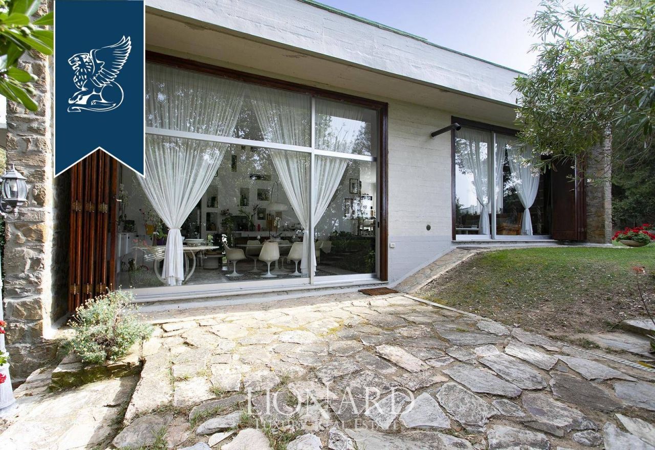 Villa in Piombino, Italy, 800 m² - picture 16