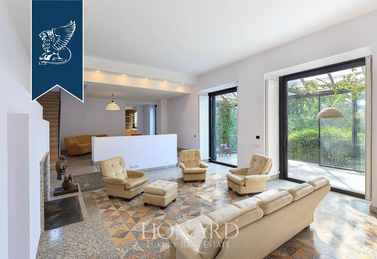 Villa a Varese, Italia, 622 m² - foto 17