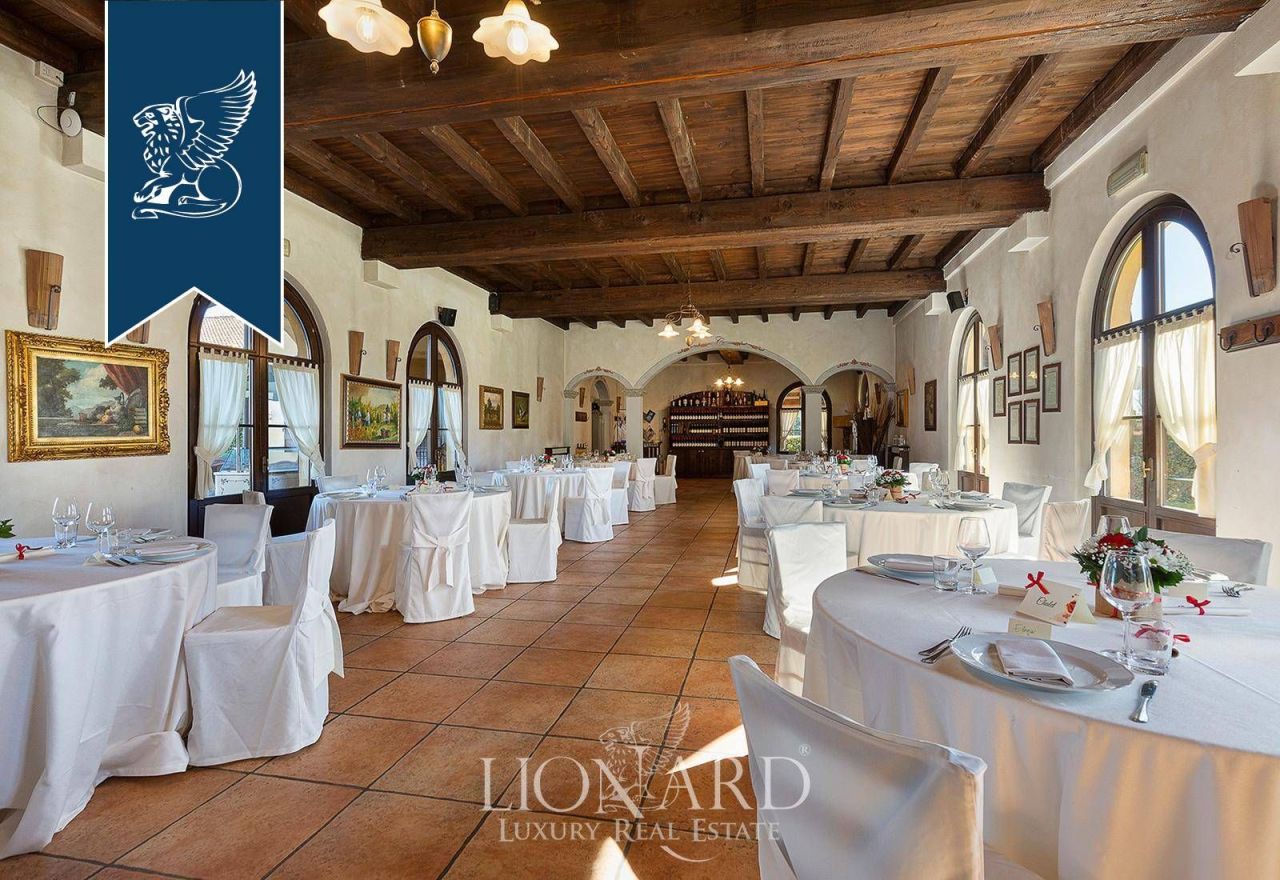 Granja en Monza, Italia, 3 700 m² - imagen 17