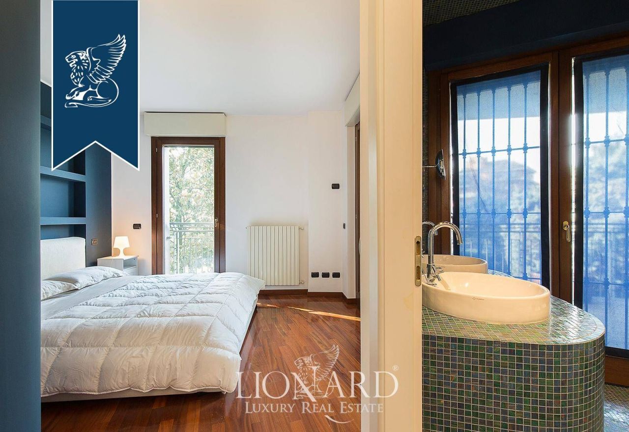 Apartment in Milan, Italy, 310 m² - picture 18