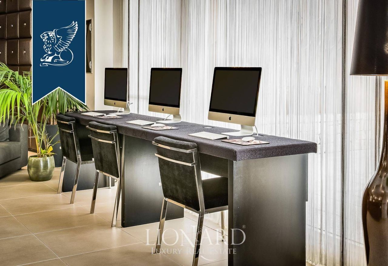 Hôtel à La Maddalena, Italie, 8 000 m² - image 18