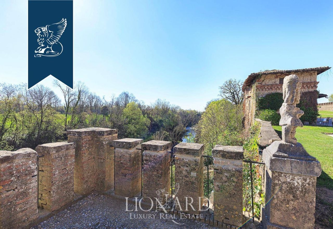 Castello a Bergamo, Italia, 2 200 m² - foto 18