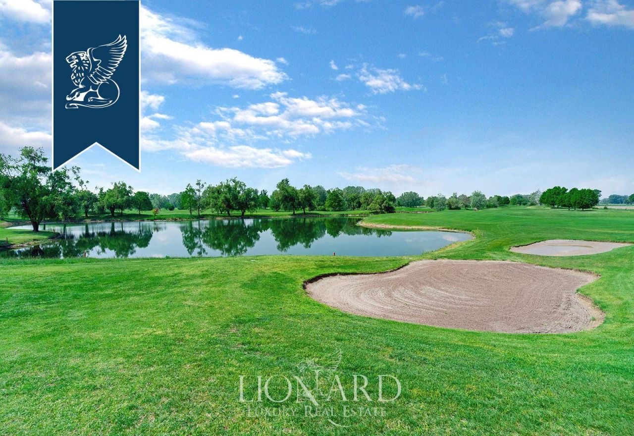 Villa in Cremona, Italy, 19 000 m² - picture 17