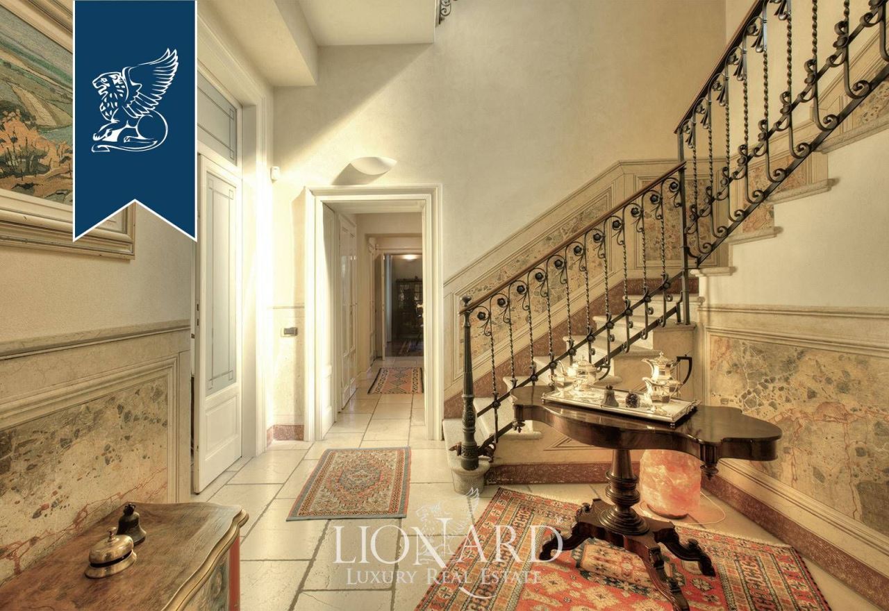 Villa in Varese, Italy, 550 m² - picture 16