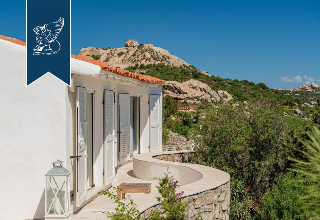 Villa in Palau, Italy, 253 m² - picture 16