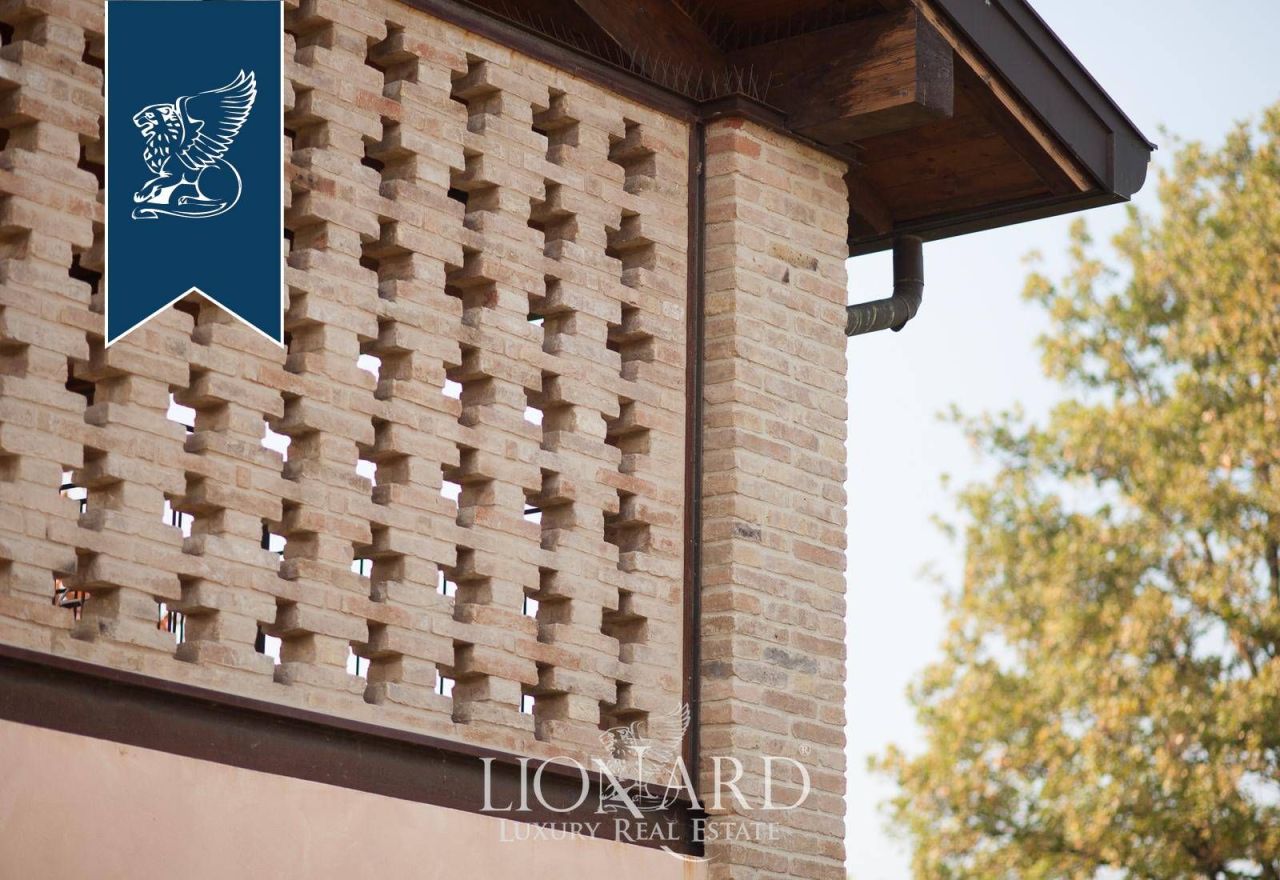 Villa in Reggio Emilia, Italy, 800 m² - picture 17