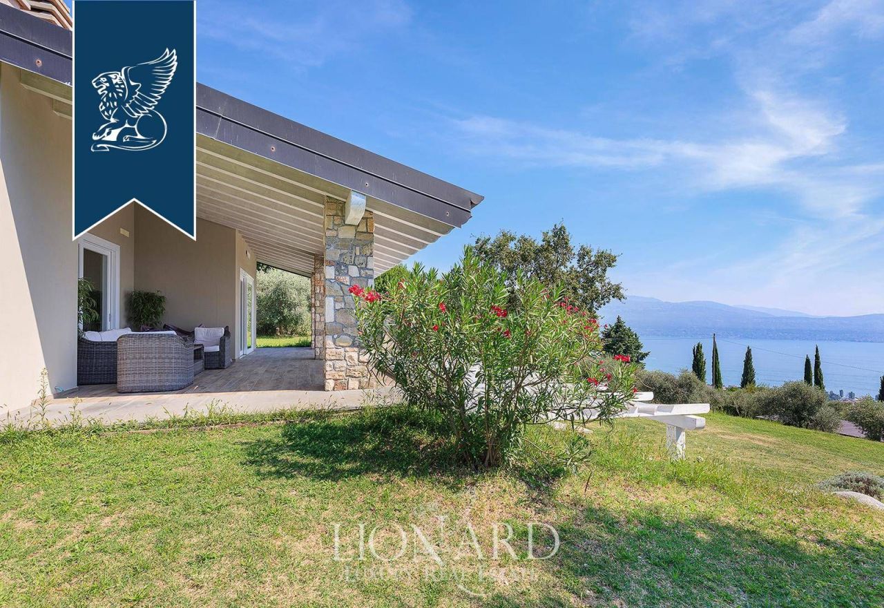 Villa in Brescia, Italy, 805 m² - picture 17