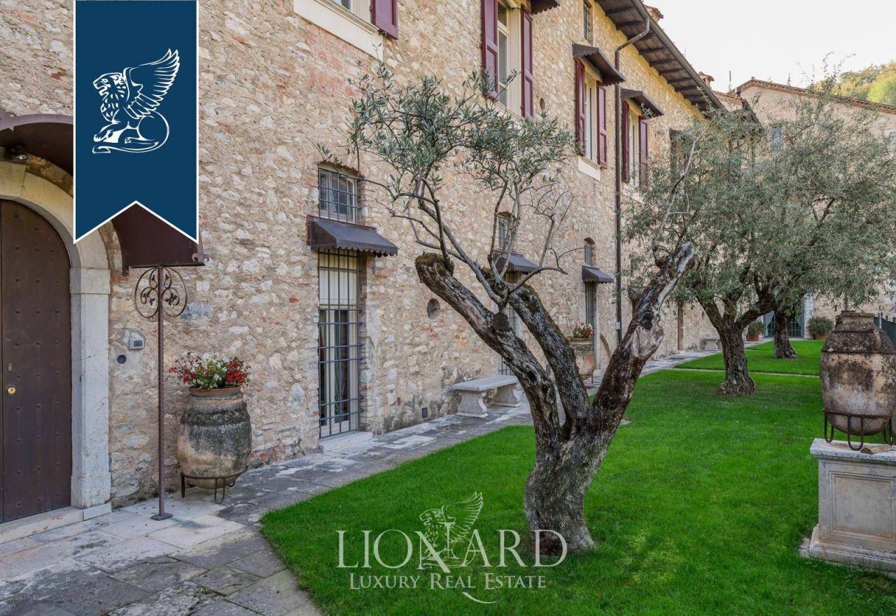 Casa a Brescia, Italia, 1 850 m² - foto 17