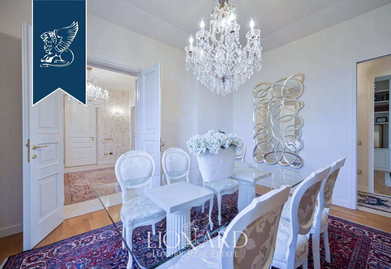 Villa à Brescia, Italie, 400 m² - image 16