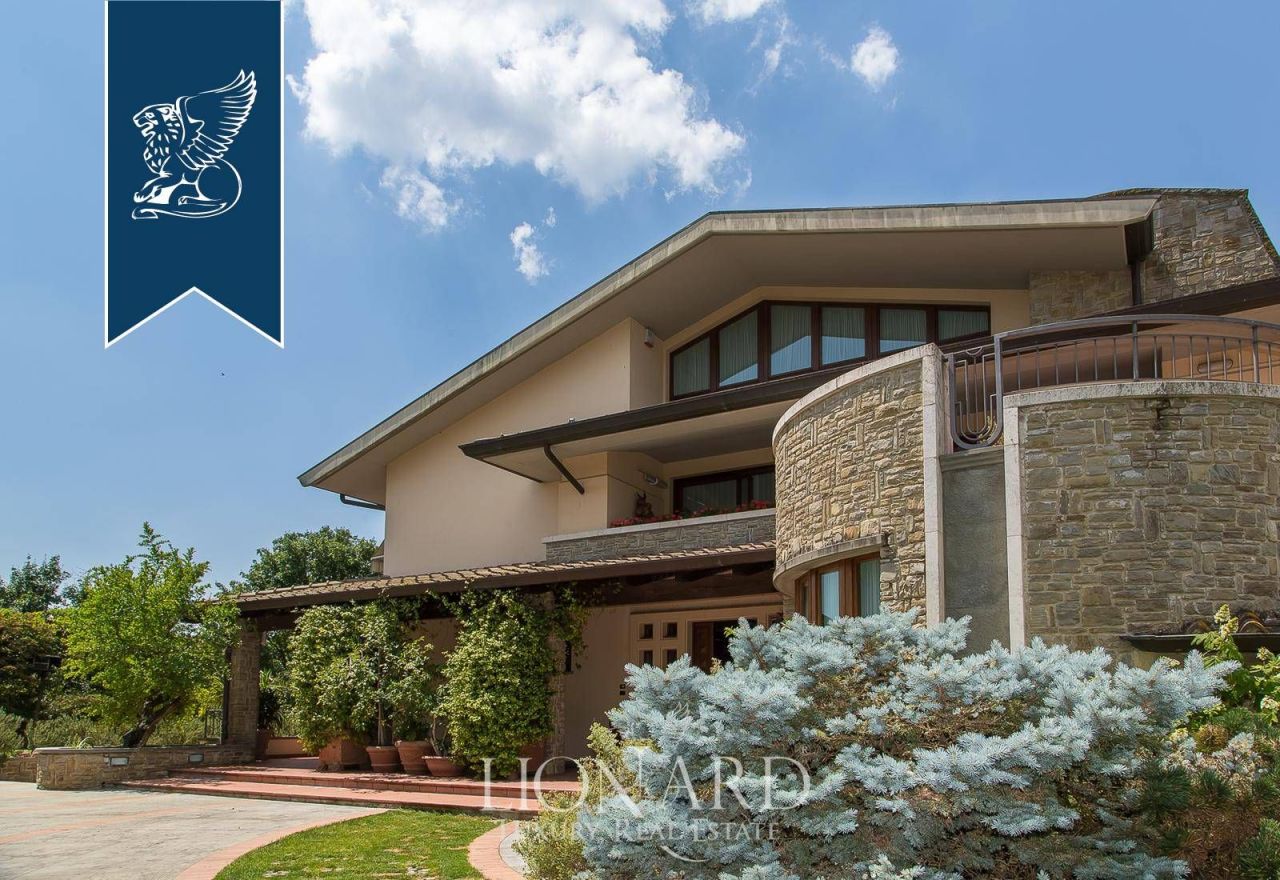 Villa in Arezzo, Italy, 730 m² - picture 16