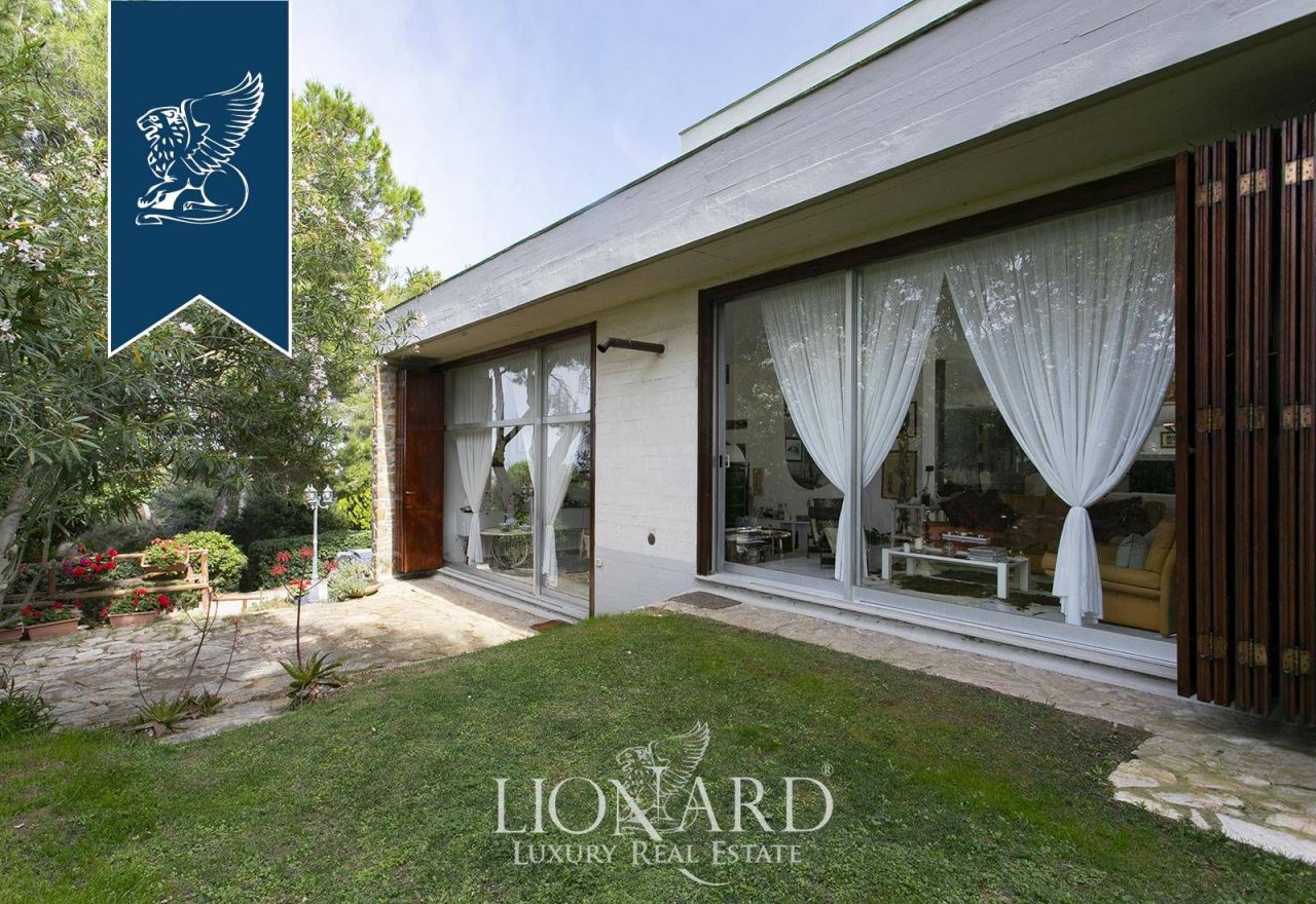 Villa in Piombino, Italy, 800 m² - picture 17