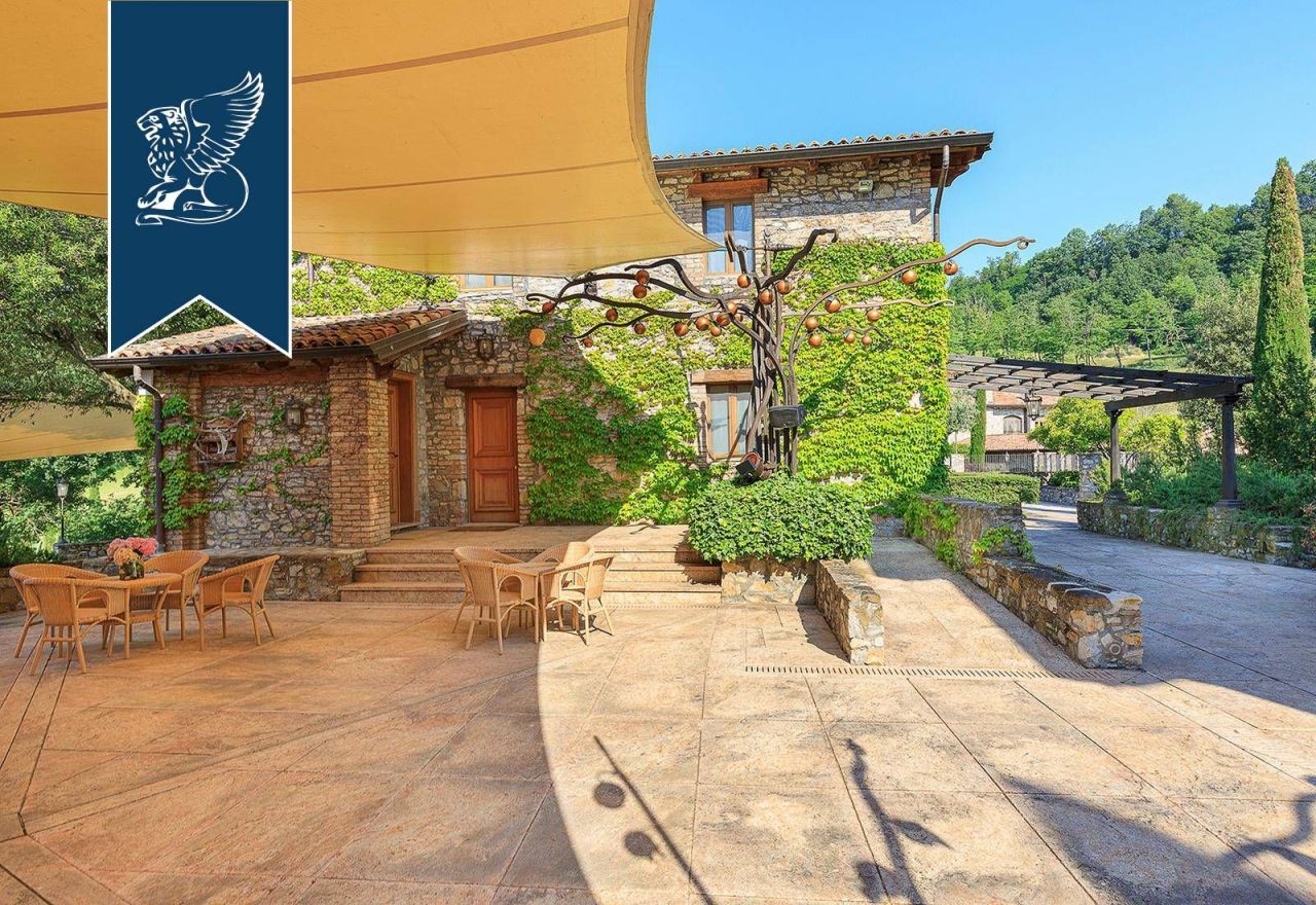 Castillo en Piacenza, Italia, 2 785 m² - imagen 19