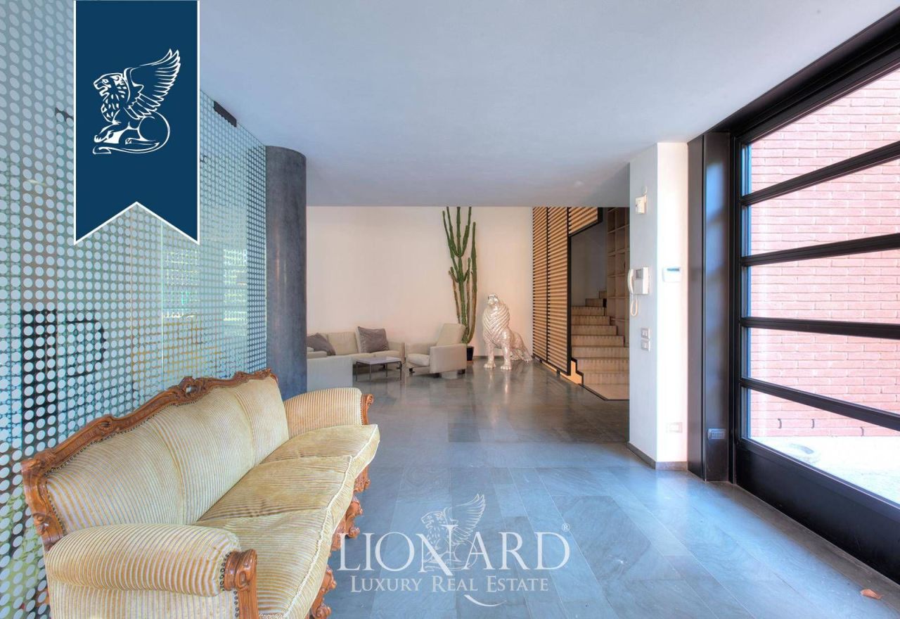 Villa en Monza, Italia, 1 000 m² - imagen 19