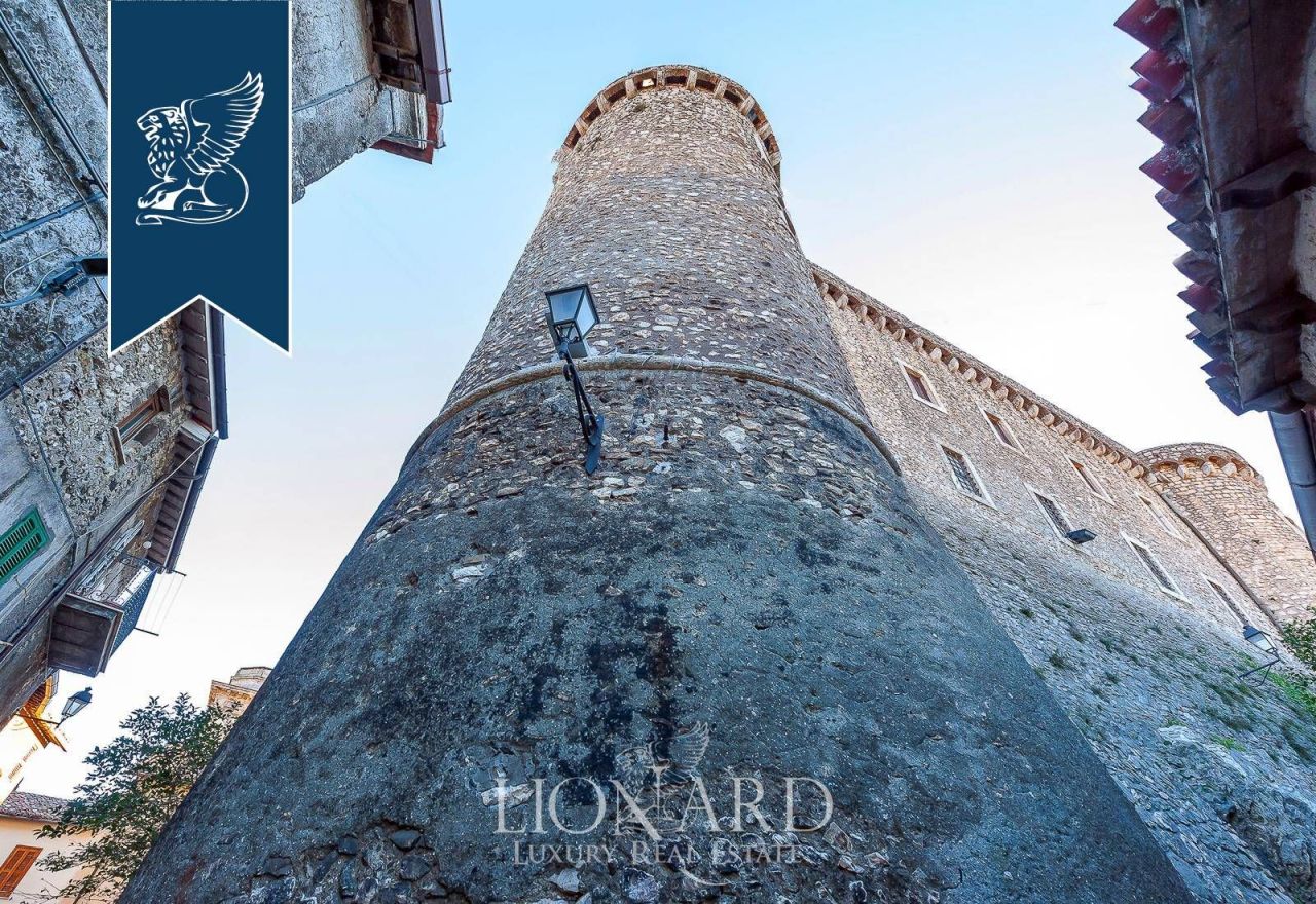 Castillo en Roma, Italia, 2 000 m² - imagen 18