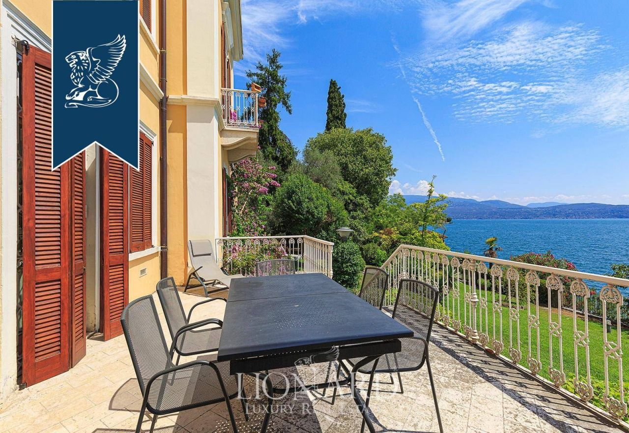 Apartamento en Gardone Riviera, Italia, 140 m² - imagen 19