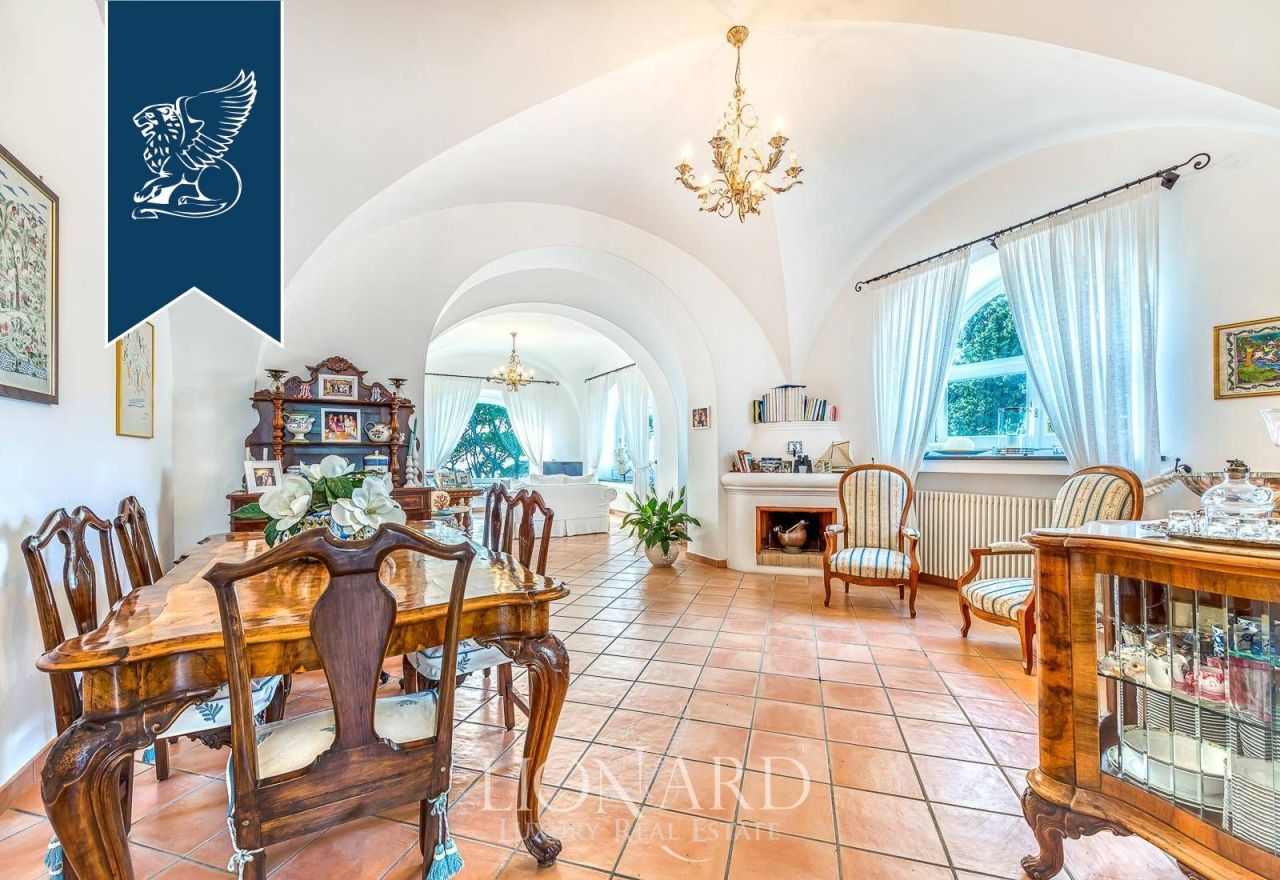 Villa à Naples, Italie, 430 m² - image 19