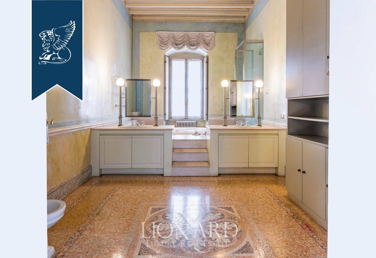 Casa en Brescia, Italia, 1 035 m² - imagen 18