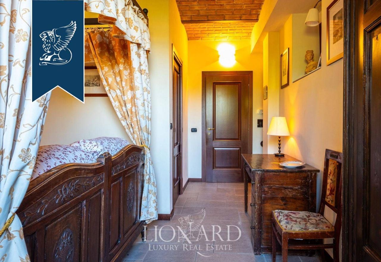 Villa in Cuneo, Italy, 700 m² - picture 18