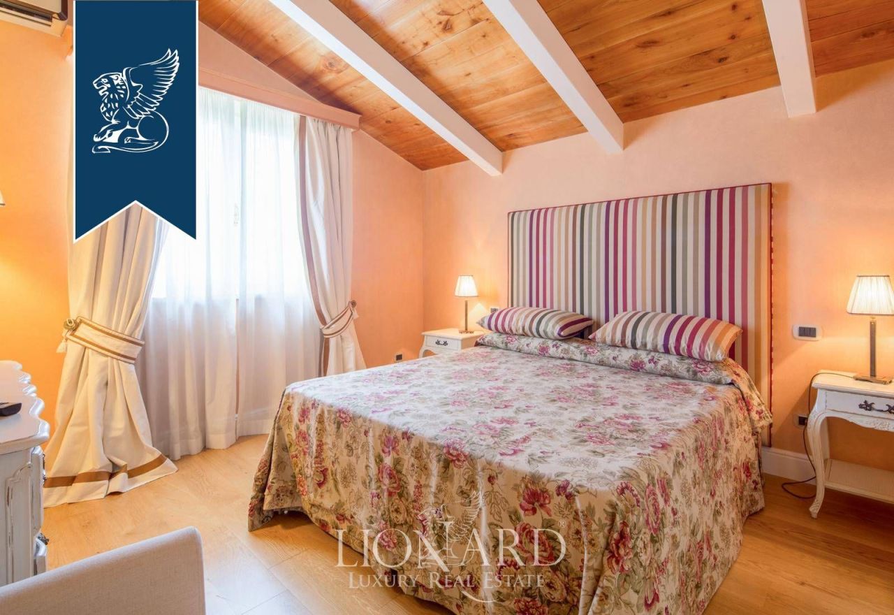 Villa in Pietrasanta, Italy, 550 m² - picture 18