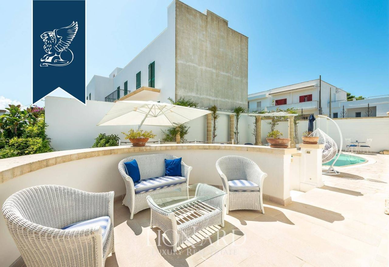 Villa en Lecce, Italia, 350 m² - imagen 18