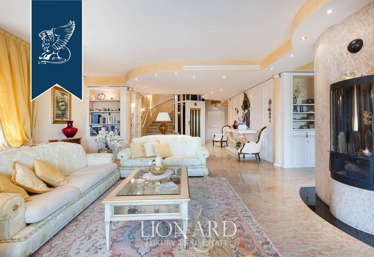 Villa en Meina, Italia, 540 m² - imagen 18