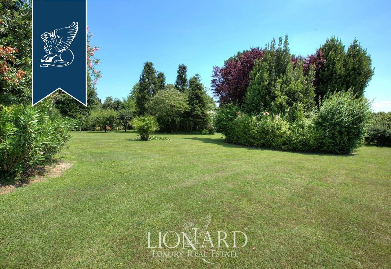 Villa a Mantova, Italia, 1 000 m² - foto 17