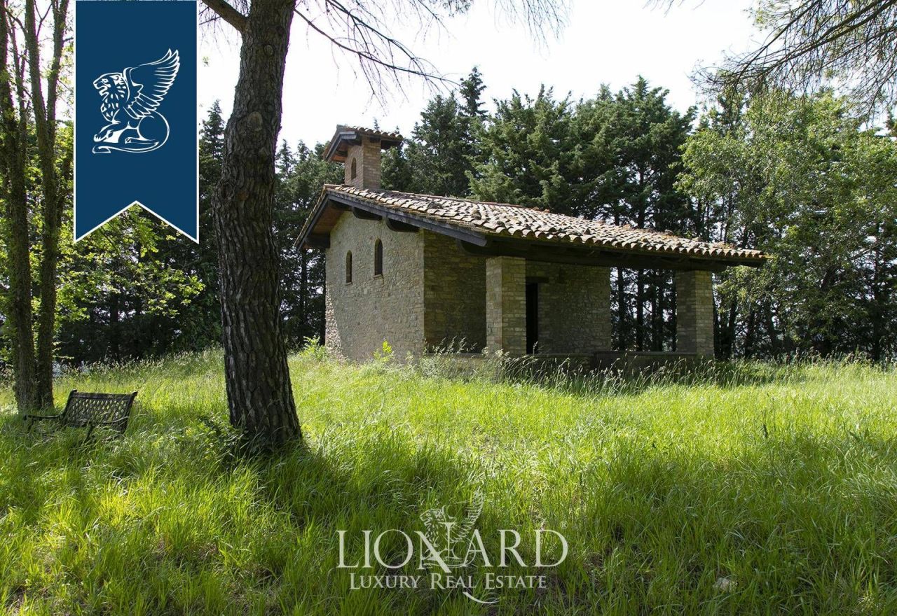 Granja en Perugia, Italia, 2 000 m² - imagen 18