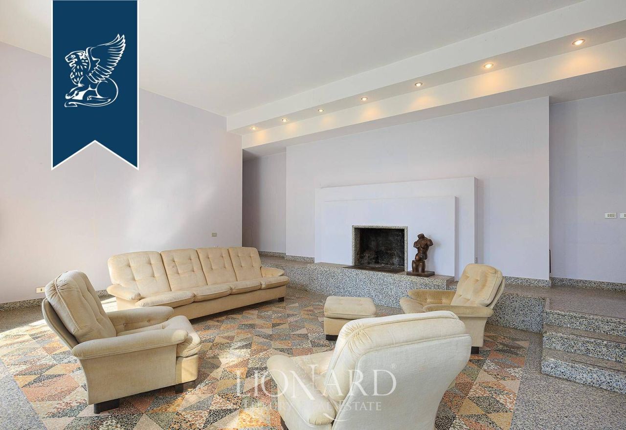 Villa a Varese, Italia, 622 m² - foto 19