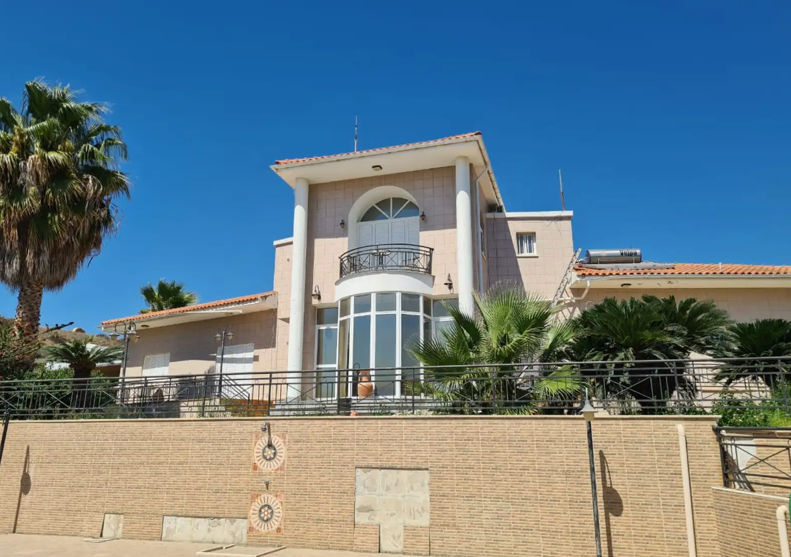 Maison à Moni, Chypre, 305 m² - image 1