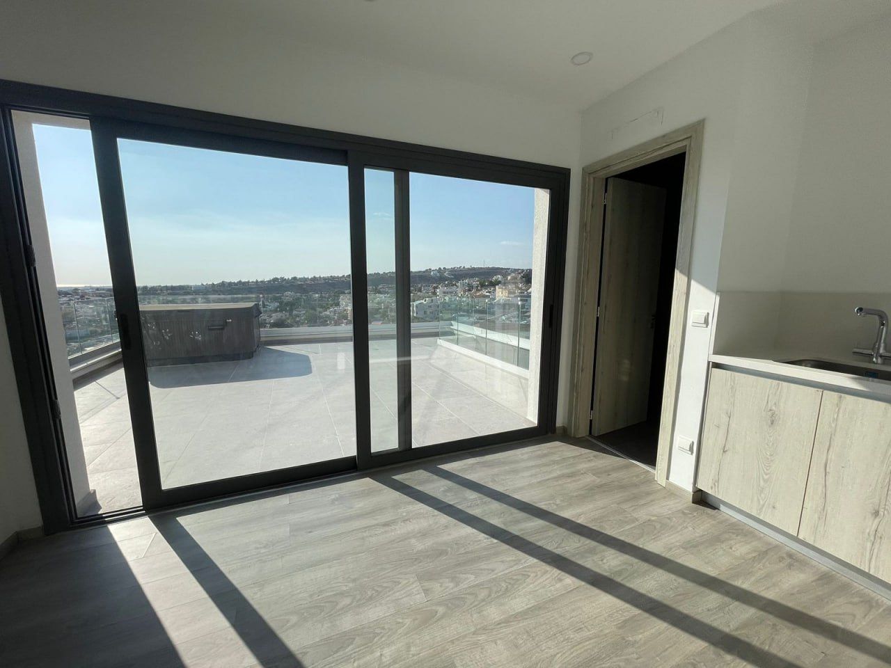 Flat in Limassol, Cyprus, 247 m² - picture 9