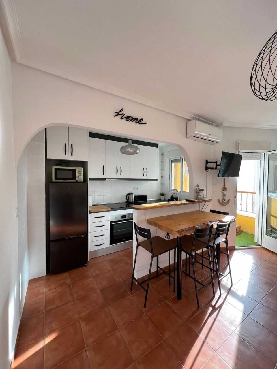 Appartement à Torrevieja, Espagne, 67 m² - image 1