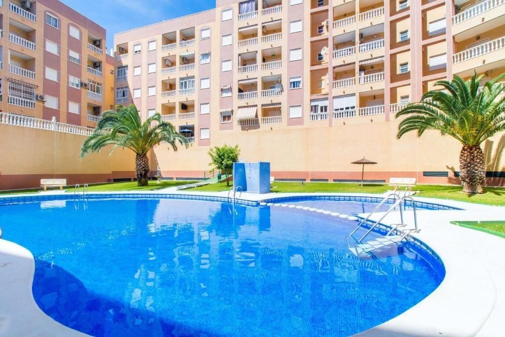 Piso en Torrevieja, España, 51 m² - imagen 1