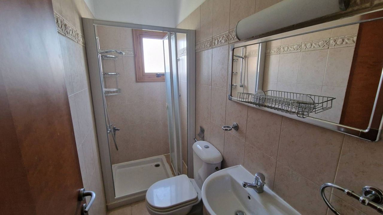Casa a Larnaca, Cipro, 260 m² - foto 18