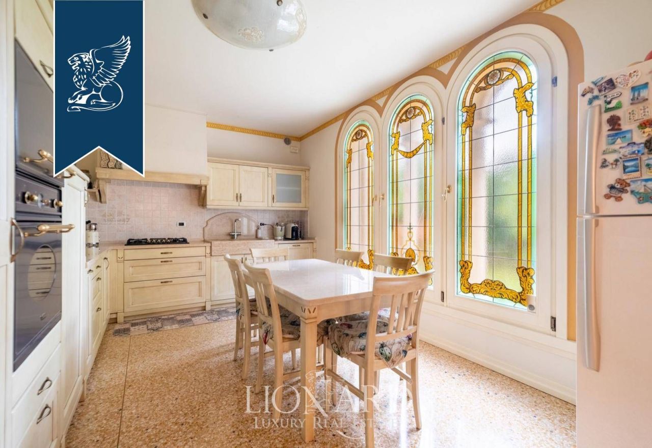 Villa a Treviso, Italia, 650 m² - foto 9