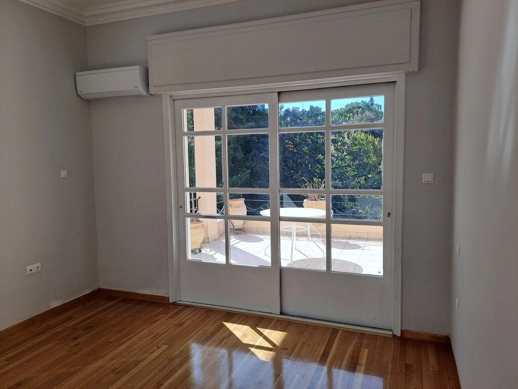 Flat in Athens, Greece, 200 m² - picture 13