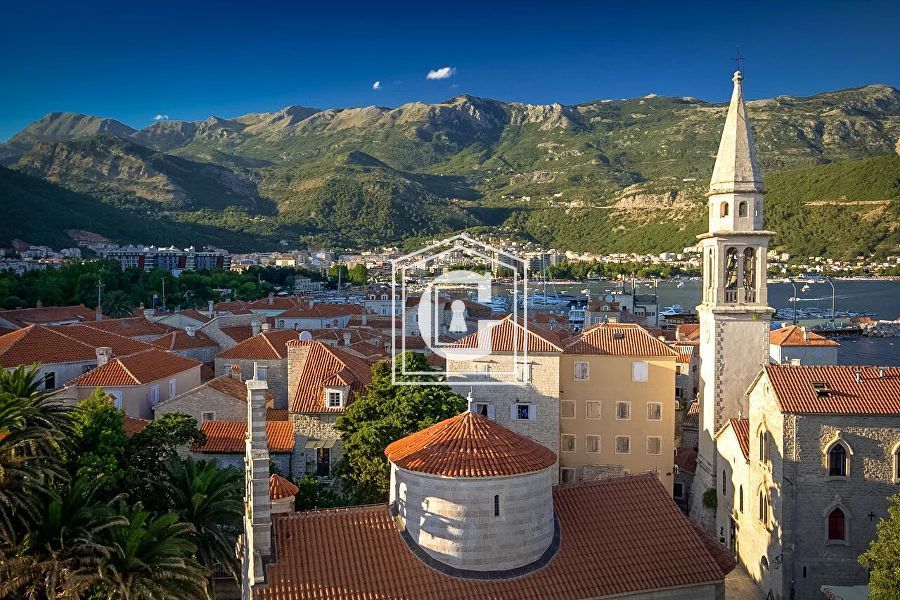 Apartment in Becici, Montenegro, 82 m² - picture 1