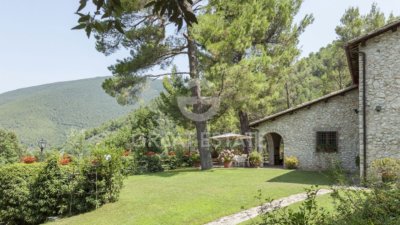 Villa in Campello sul Clitunno, Italy, 315.25 m² - picture 4