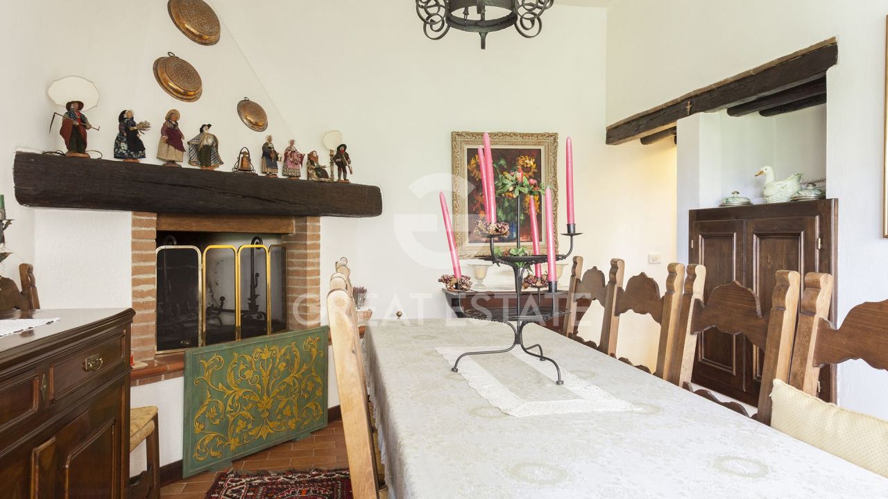 Villa in Campello sul Clitunno, Italy, 315.25 m² - picture 16