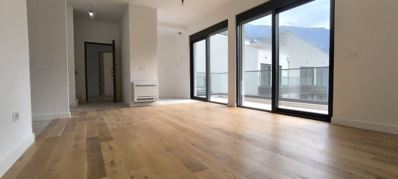 Appartement à Kotor, Monténégro, 126 m² - image 1