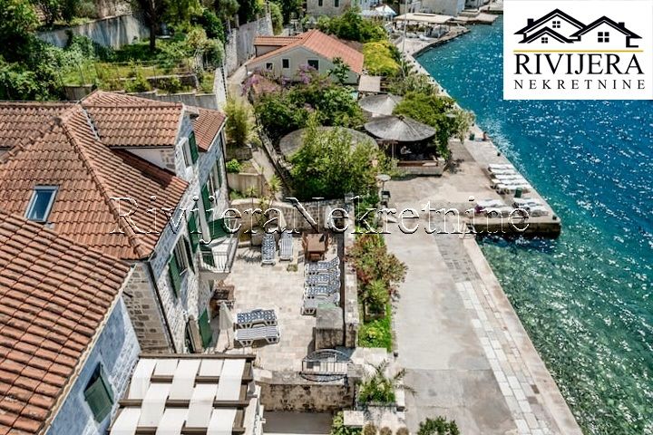 Villa en Luštica, Montenegro, 147 m² - imagen 1