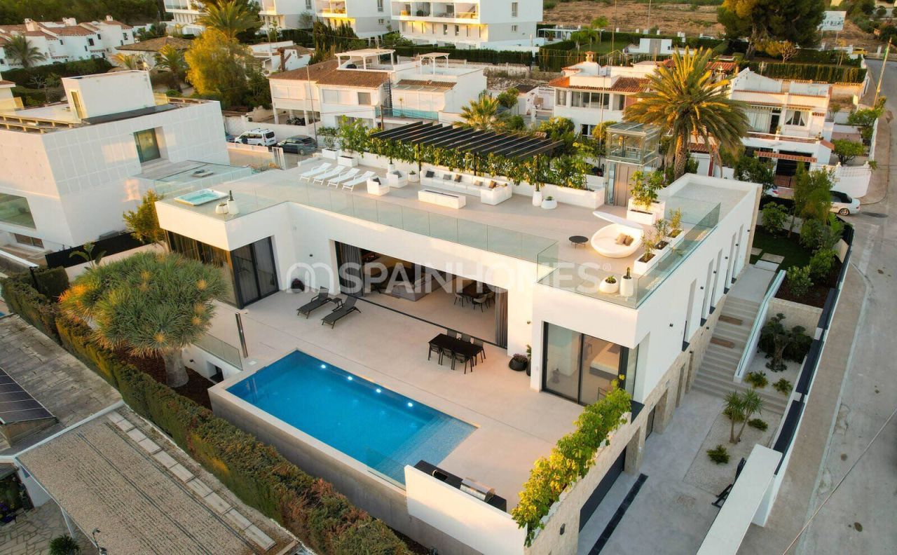 Villa en Alfas del Pi, España, 620 m² - imagen 1