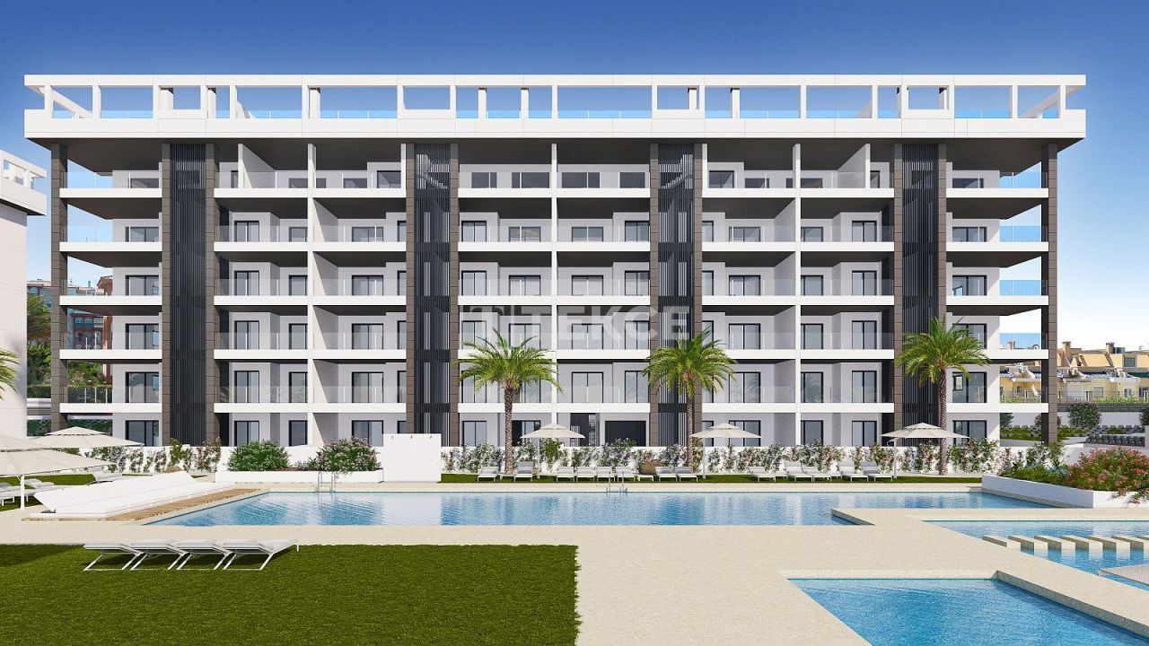 Apartment in Torrevieja, Spain, 89 m² - picture 1