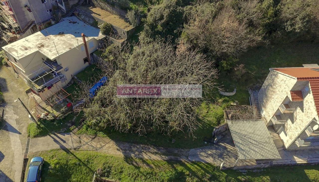 Land in Herceg-Novi, Montenegro, 948.5 m² - picture 1