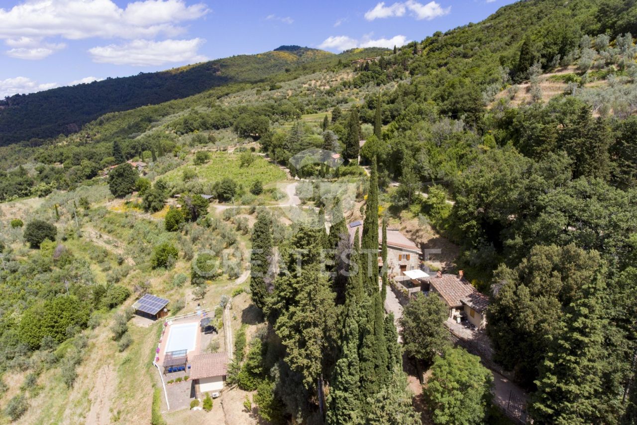 Maison Loro Ciuffenna, Italie, 800.35 m² - image 2