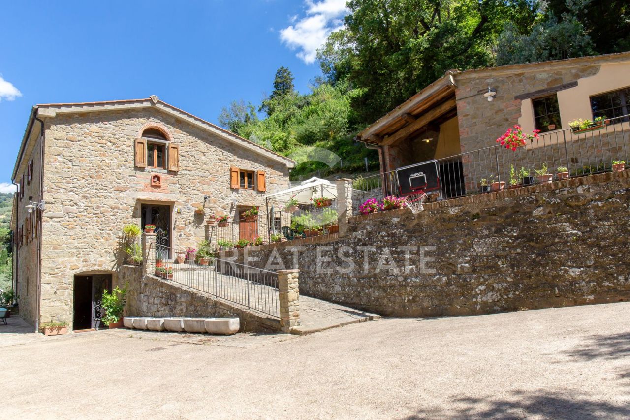 Maison Loro Ciuffenna, Italie, 800.35 m² - image 3