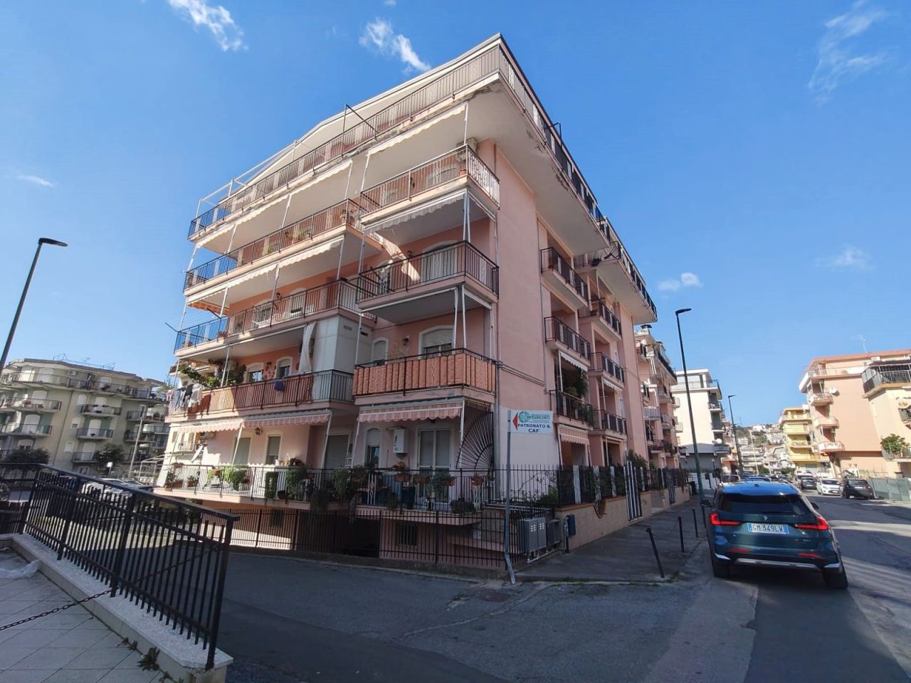 Appartement à Scalea, Italie, 85 m² - image 1