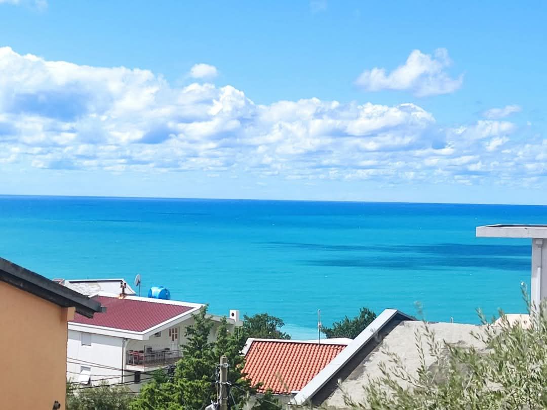 Casa a Sutomore, Montenegro, 144 m² - foto 1