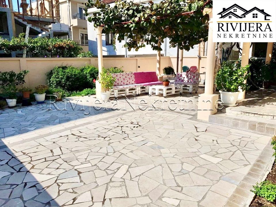 House in Tivat, Montenegro, 310 m² - picture 9