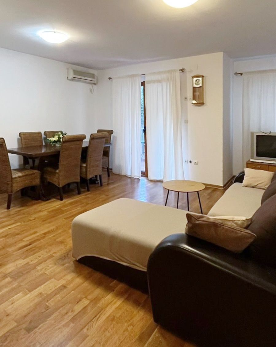 Apartamento en Budva, Montenegro, 70 m² - imagen 1