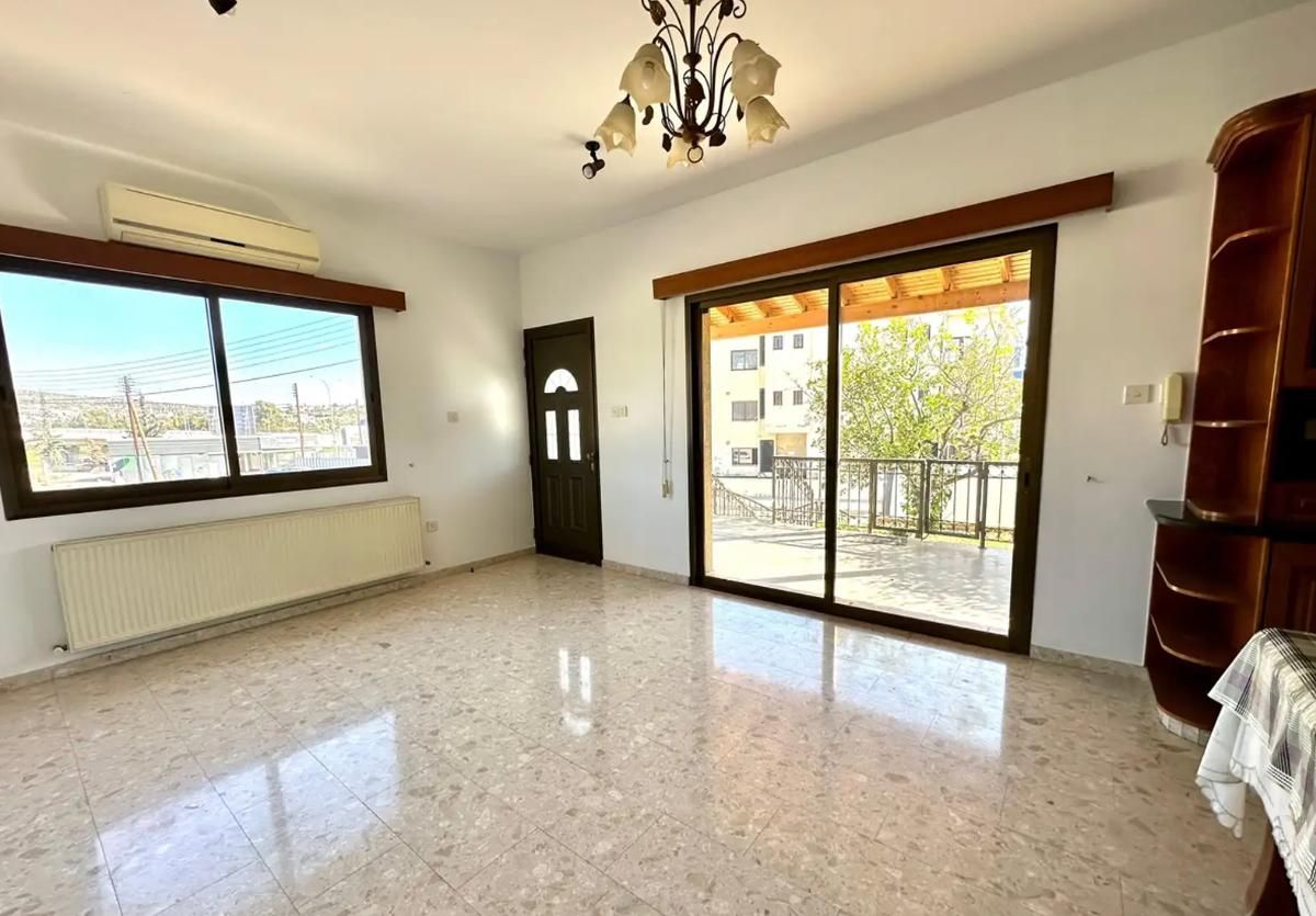 Casa en Mesa Geitonia, Chipre, 290 m² - imagen 2